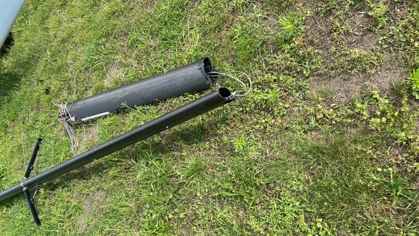 64DF0D49-0BF2-4970-A31B-2F418457372B.JPG (4.79 MiB) 12570 mal betrachtet Gebrochener Mast